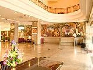 Golden Dragon Hotel Kunming Exterior photo